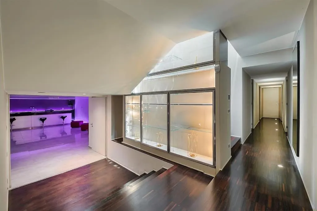 Villa Belvedere - Pool, Sauna, Gym, Private Nightclub San Fermo della Battaglia İtalya